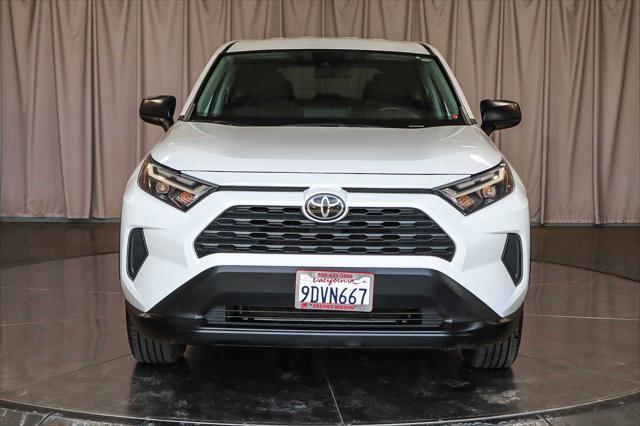 2023 toyota rav4 le