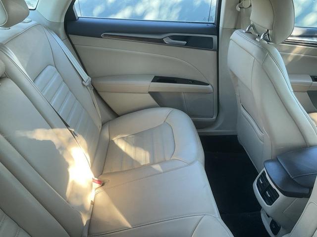 2013 ford fusion se
