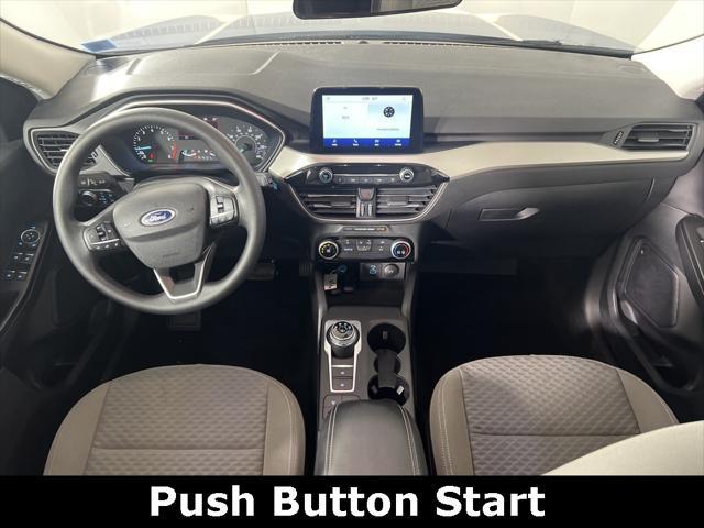 2022 ford escape se