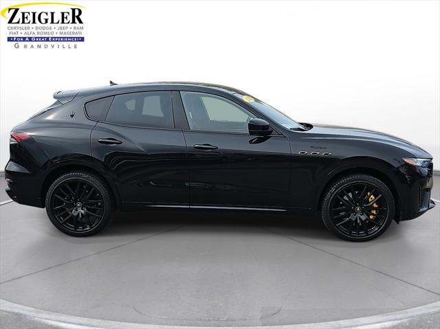 2022 maserati levante modena