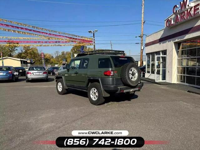 2011 toyota fj cruiser base