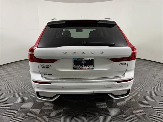 2023 volvo xc60 b5 ultimate dark theme