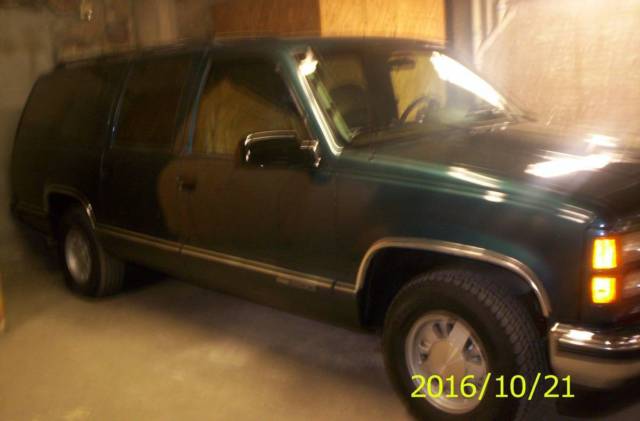 1994 gmc suburban sle 2wd excellent condition