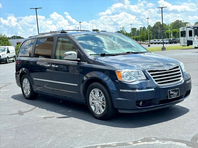 2008 chrysler town & country limited