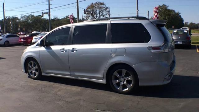 2014 toyota sienna l