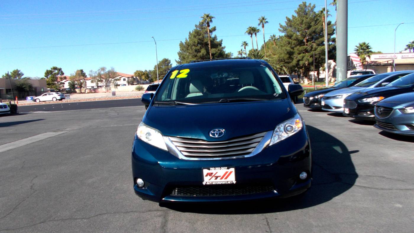 2012 toyota sienna