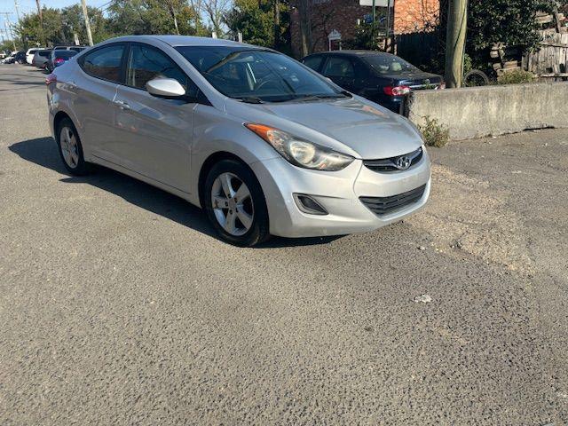 2011 hyundai elantra gls pzev