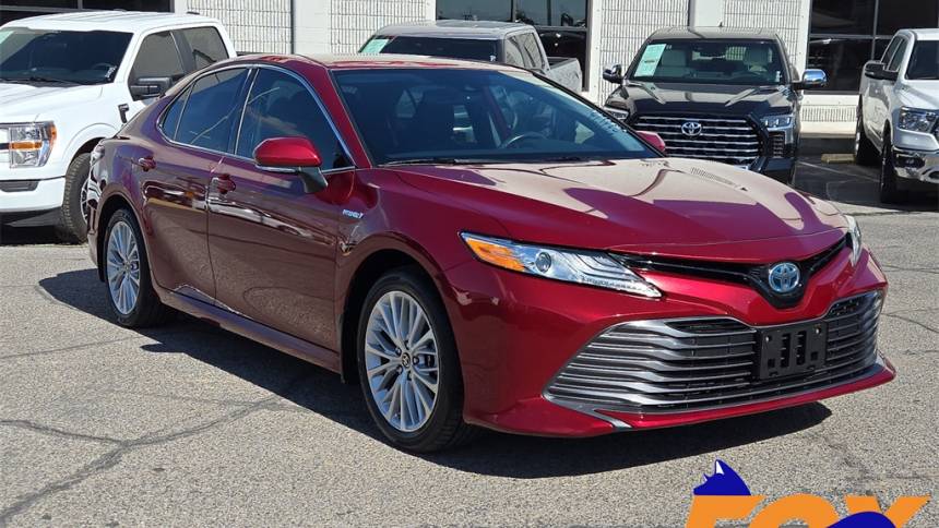 2020 toyota camry hybrid xle