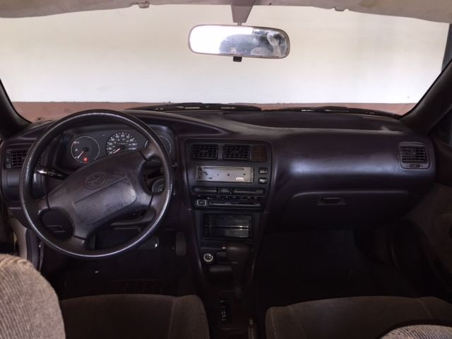 (low mileage & rebuilt) 1993 toyota corolla base sedan 4-door 1.6l