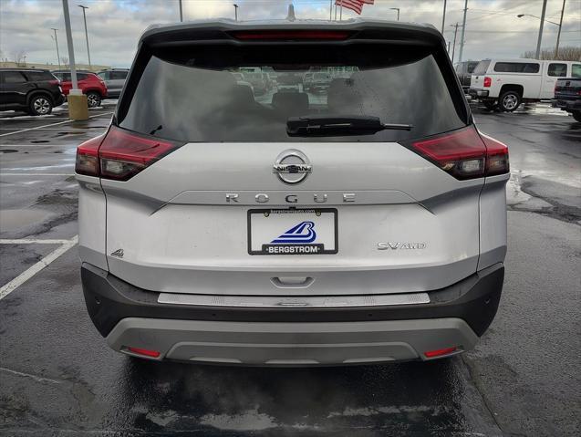 2021 nissan rogue sv