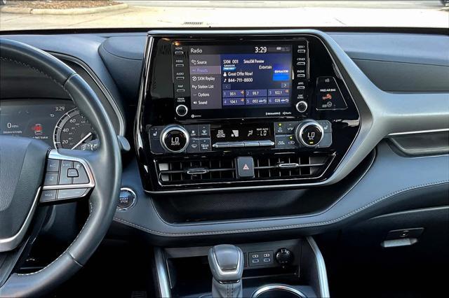 2022 toyota highlander xle