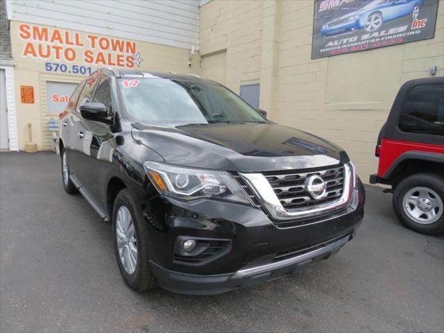 2017 nissan pathfinder sv