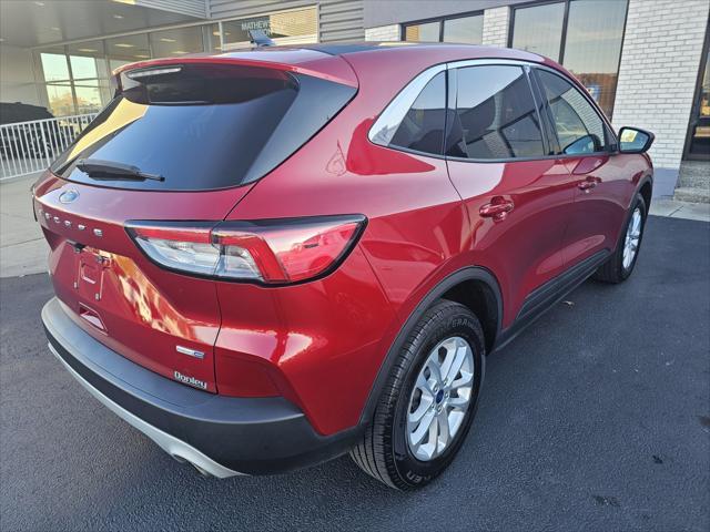 2020 ford escape se