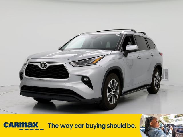 2021 toyota highlander xle