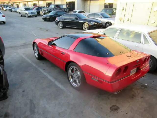 1988 chevrolet corvette 35th anniversary red