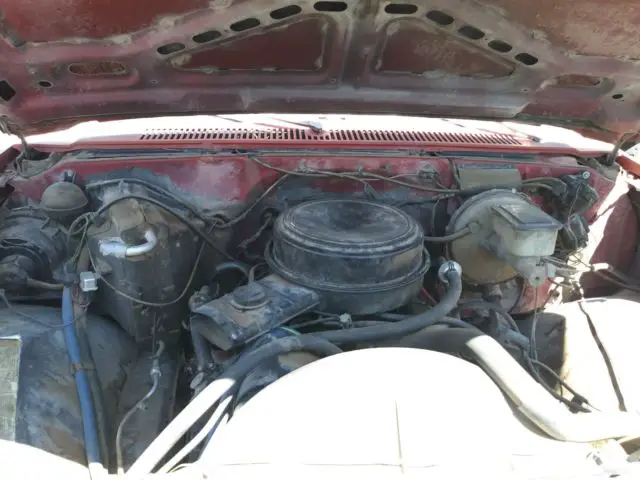 1983 chevy c10. short bed 5.0 liter 4 speed