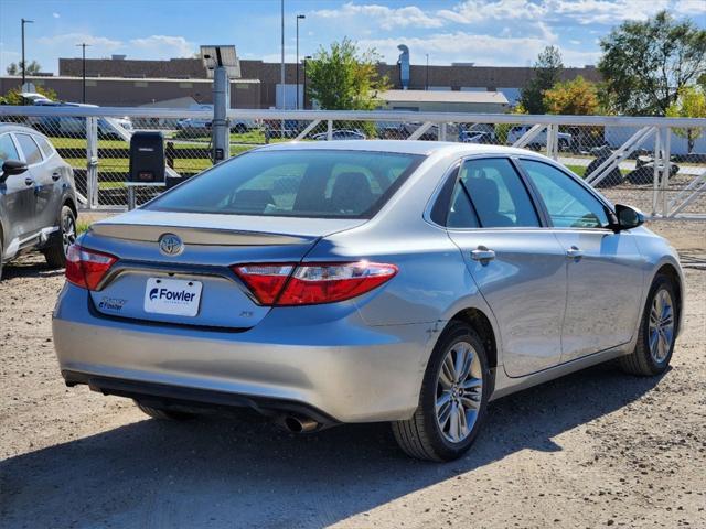 2016 toyota camry se