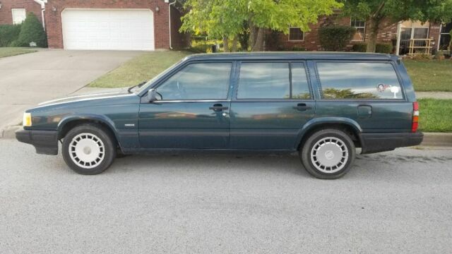 1993 volvo 940 station wagon *for parts*