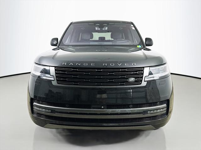 2023 land rover range rover p400 se