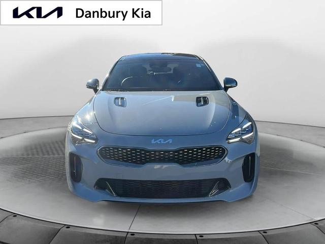 2022 kia stinger gt-line