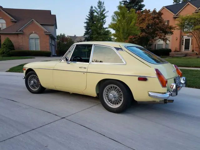1974 mgb gt rare southern example **zero rust** "low reserve" primrose yellow
