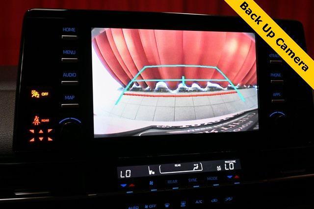 2023 toyota sienna le