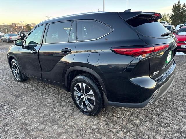 2021 toyota highlander xle
