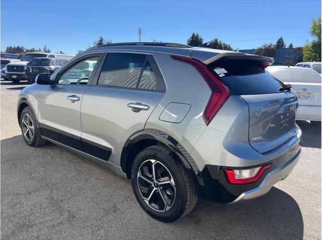 2024 kia niro sx