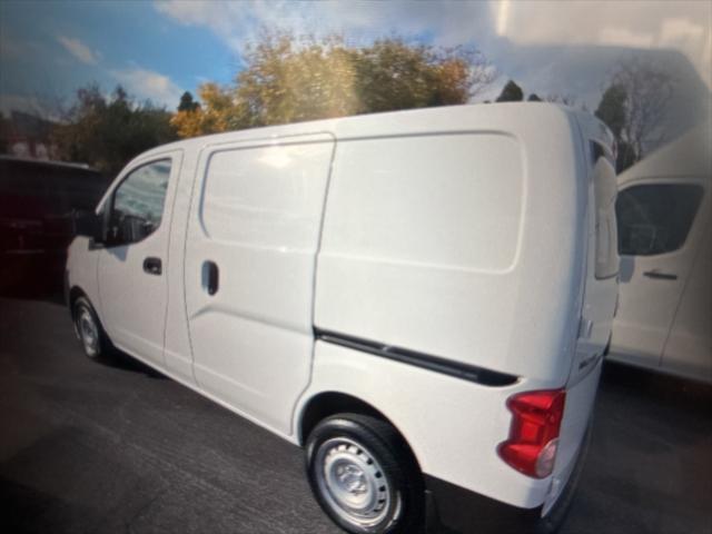 2019 nissan nv200 s