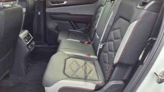 2025 Volkswagen se