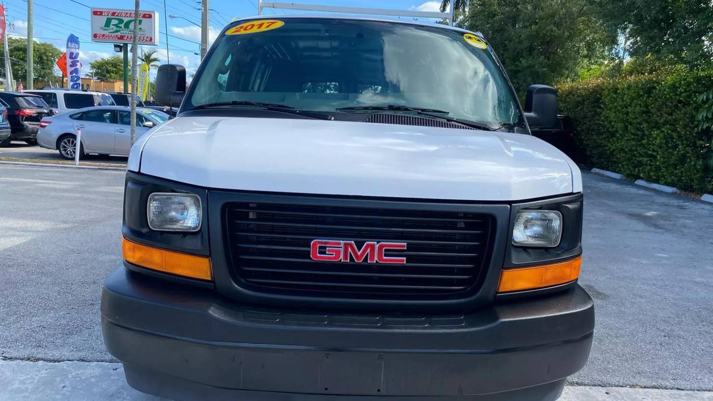 2017 gmc savana 2500
