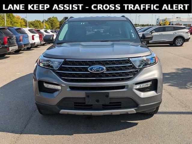 2023 ford explorer xlt