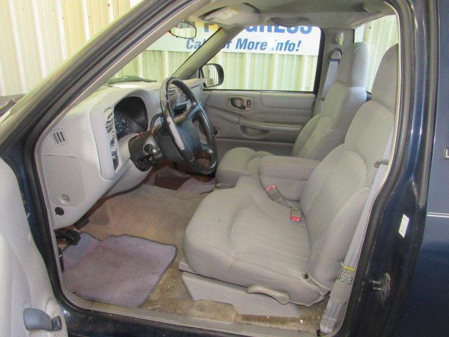 2003 chevrolet s-10 base