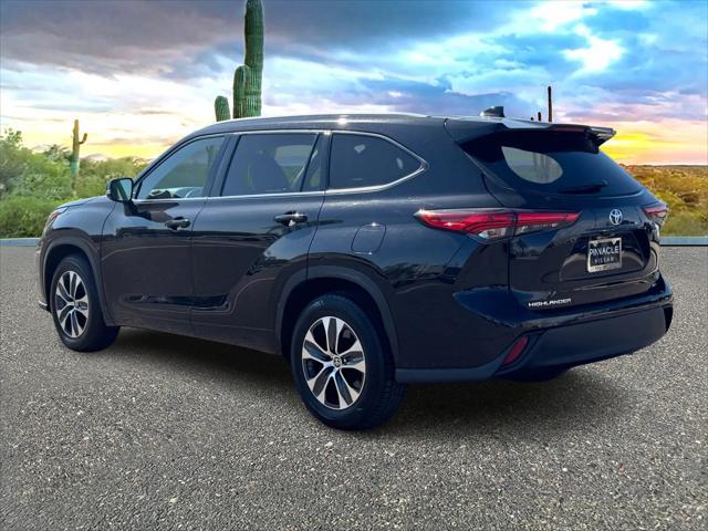 2022 toyota highlander xle