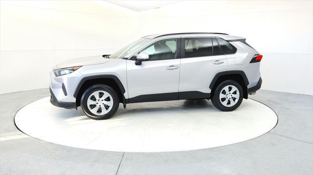 2021 toyota rav4 le