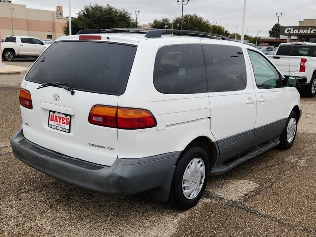 2000 toyota sienna ce
