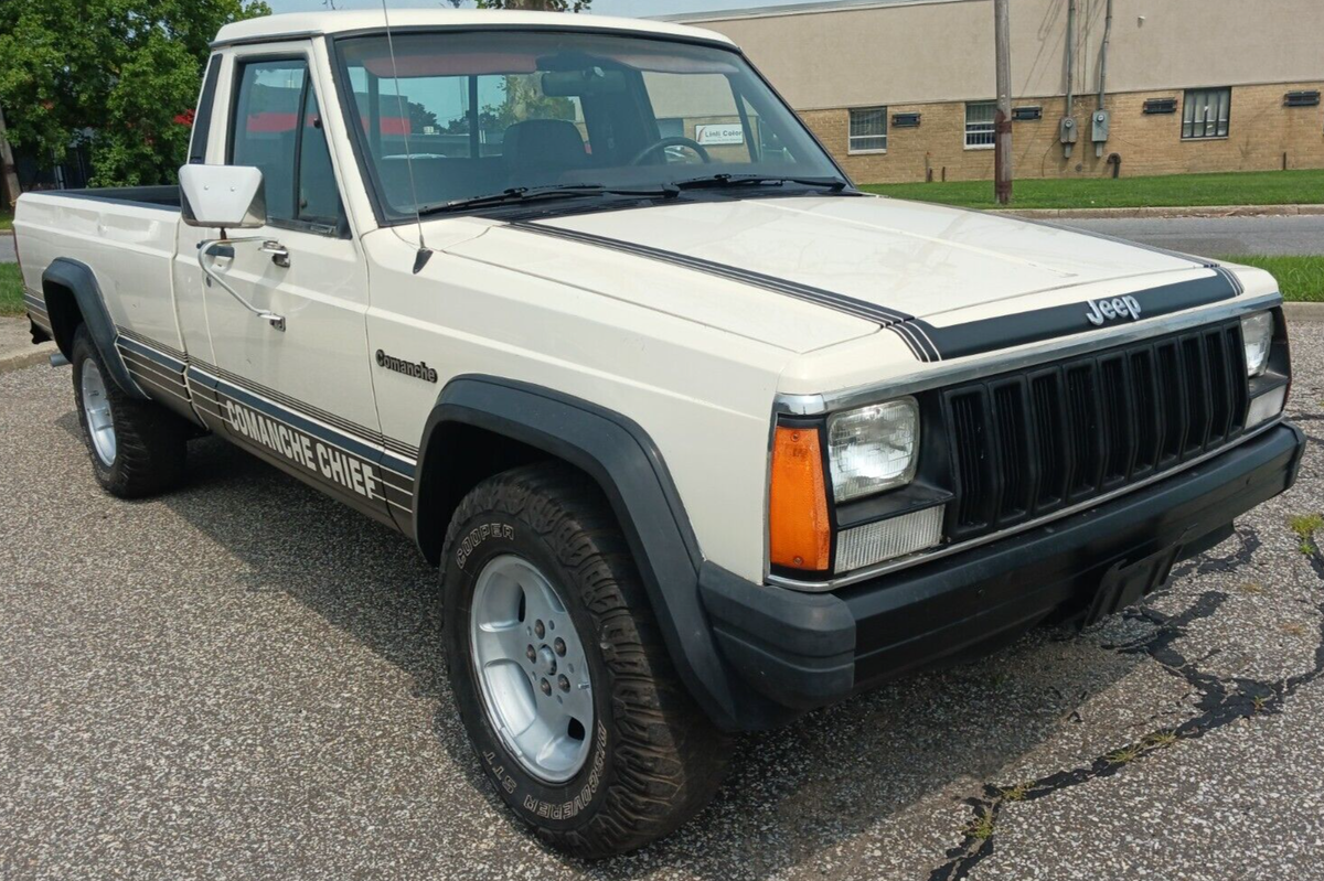 1987 jeep comanche chief 2.5l 5 speed low miles rare bucket seats very clean!!!