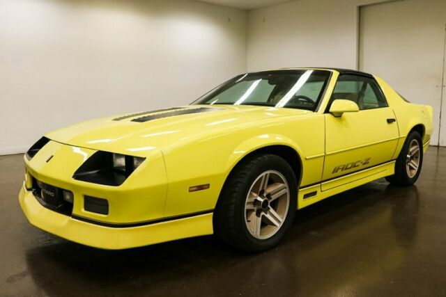 1987 chevrolet camaro iroc-z 67772 miles yellow coupe 5.0 liter v8