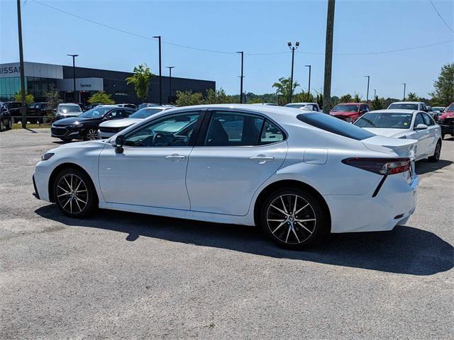 2023 toyota camry se