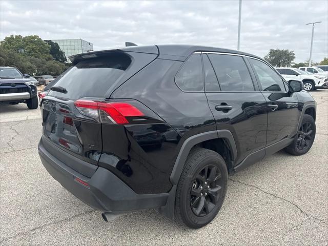 2023 toyota rav4 le
