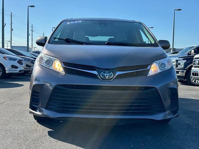 2020 toyota sienna le