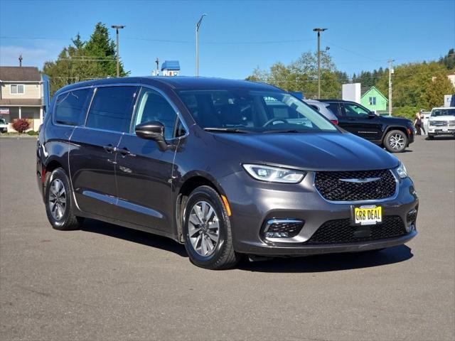 2022 chrysler pacifica hybrid touring l