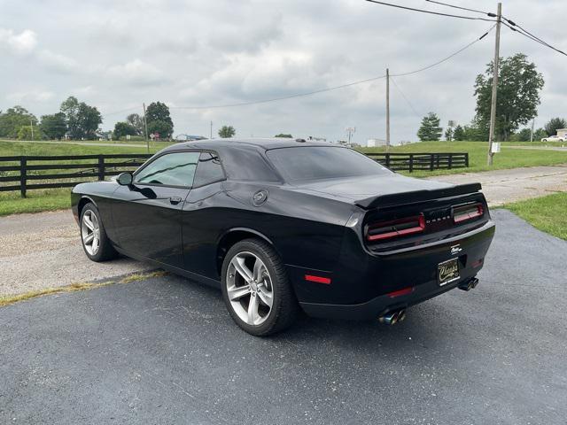 2015 dodge challenger sxt