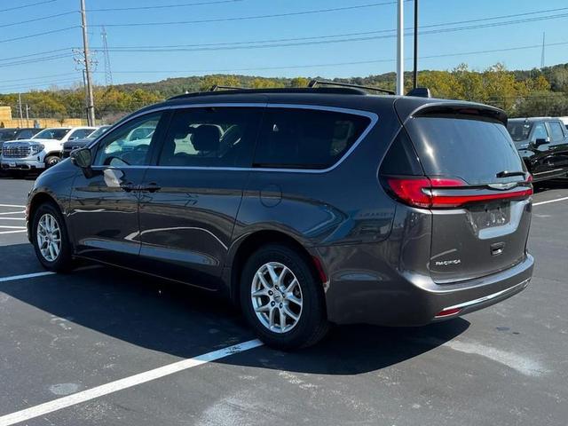 2022 chrysler pacifica touring-l