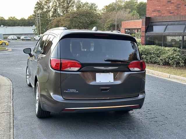 2017 chrysler pacifica touring-l plus