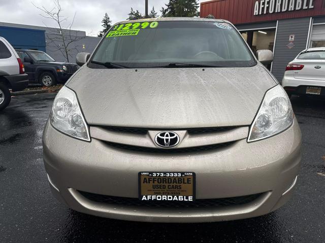 2010 toyota sienna xle