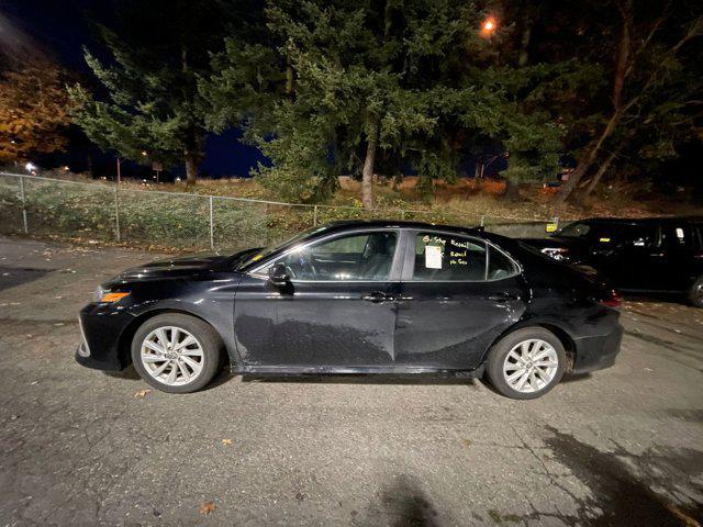 2024 toyota camry le