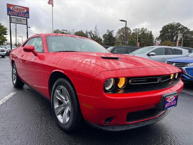 2022 dodge challenger sxt
