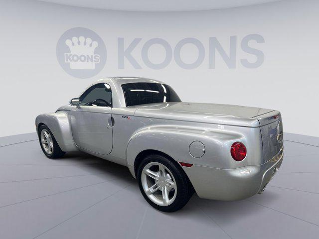 2004 chevrolet ssr base