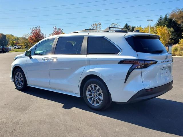 2024 toyota sienna xle